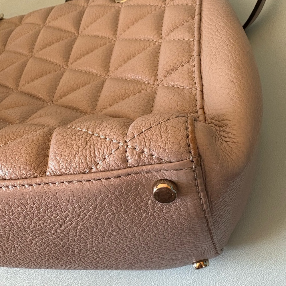 Kate Spade | Neutral Lavender Quilted Women's Medium Shoulder Bag - Picture 12 of 16